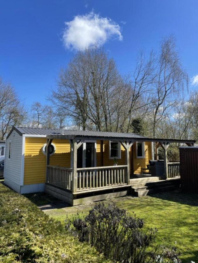 Ruime 5-Persoons Chalet Aan Het Bergumermeer Suameer Екстер'єр фото